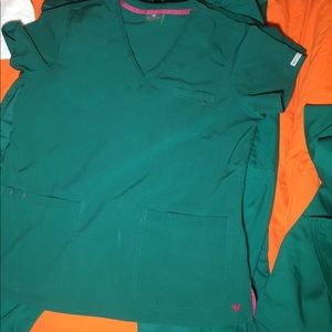 7 pieces Scrub uniforms Hunter green